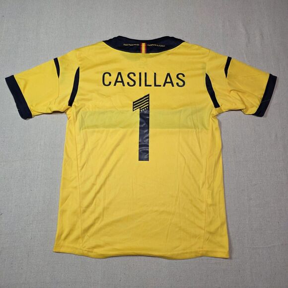 FEF IKER CASILLAS SPAIN NATIONAL TEAM RARE VINTAGE SOCCER  FUTBOL JERSEY SIZE M - Picture 2 of 7